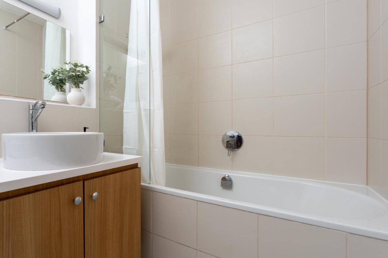 Urban Oasis With Free Parking Apartment Budapest Luaran gambar